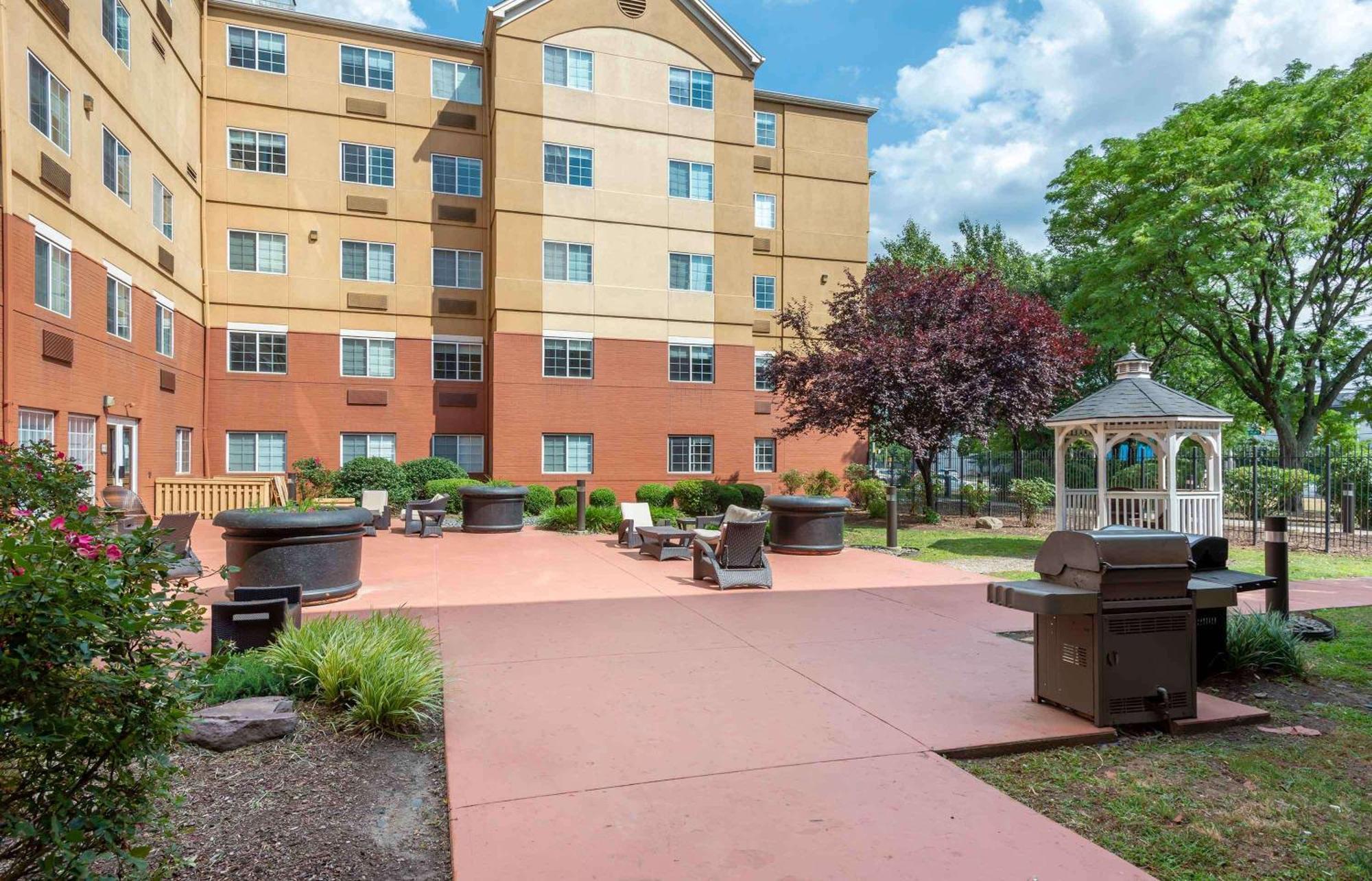 Extended Stay America Suites - Secaucus - New York City Area Exterior photo